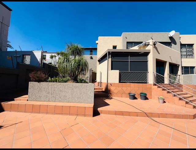 4 BEDROOM HOUSE FOR SALE IN BASSONIA